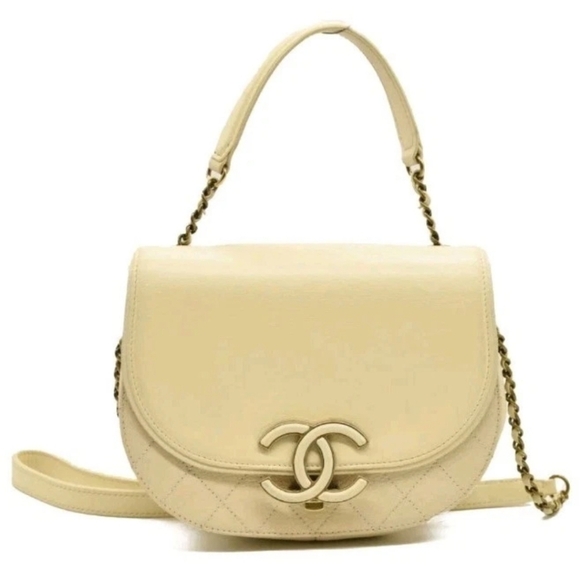 CHANEL SHINY CALFSKIN QUILTED MEDIUM COCO CURVE MESSENGER FLAP BAG PRISTINE COND - Picture 1 of 3